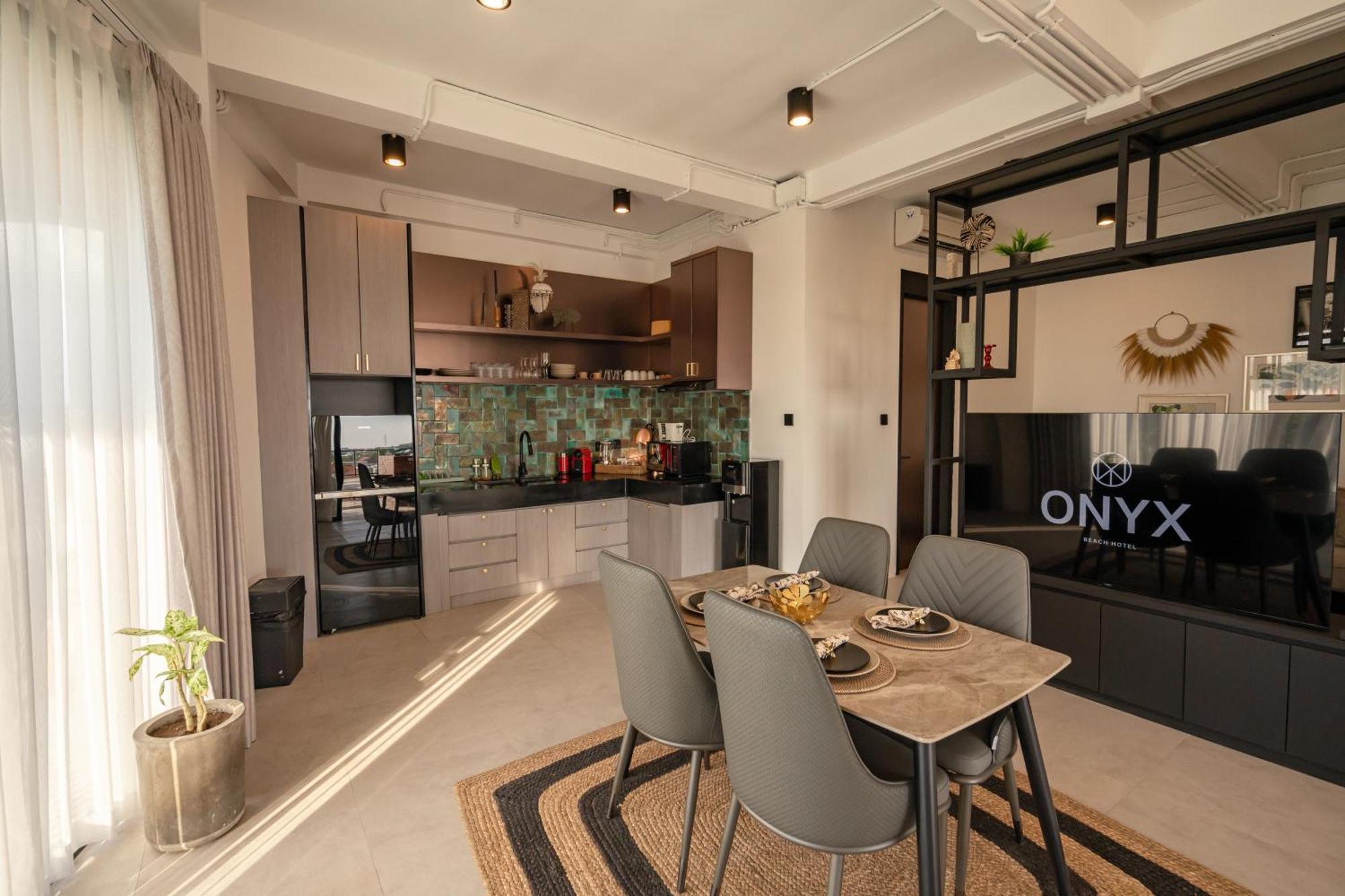 Onyx Beach Hotel Canggu Kültér fotó
